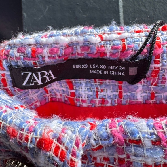 Zara Red and White Tweed Mini Skirt - Picture 6 of 6
